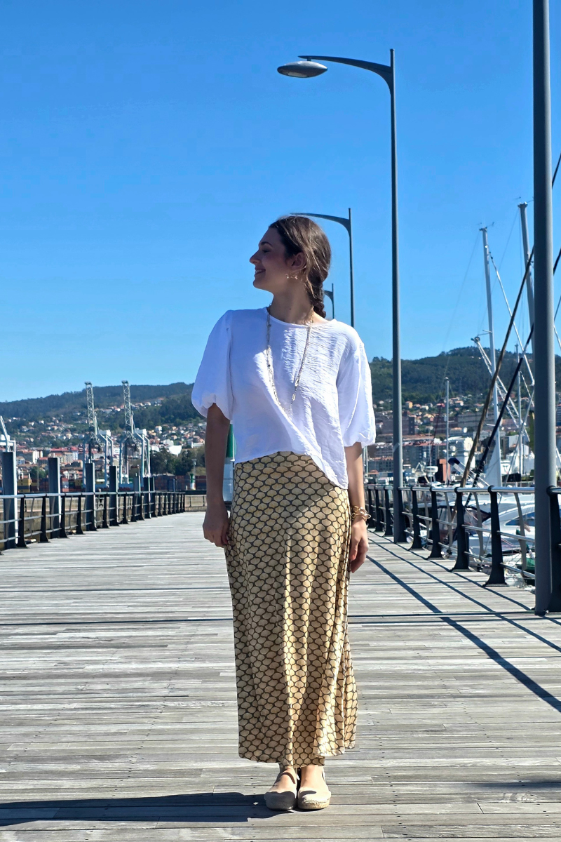 Falda Larga de Conchas Caqui elástica