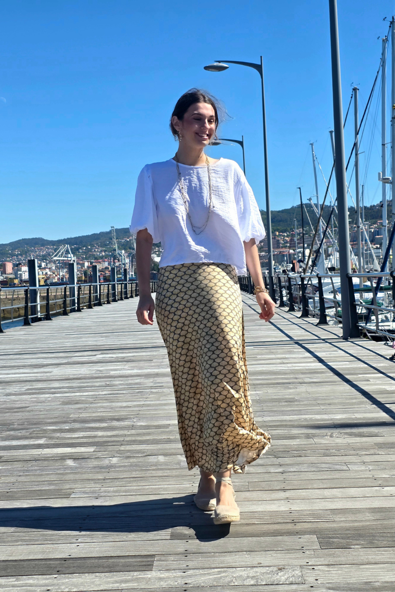 Falda Larga de Conchas Caqui elástica