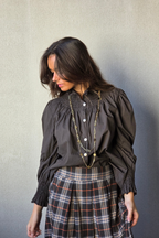 Camisa de cuello alto fruncido chocolate