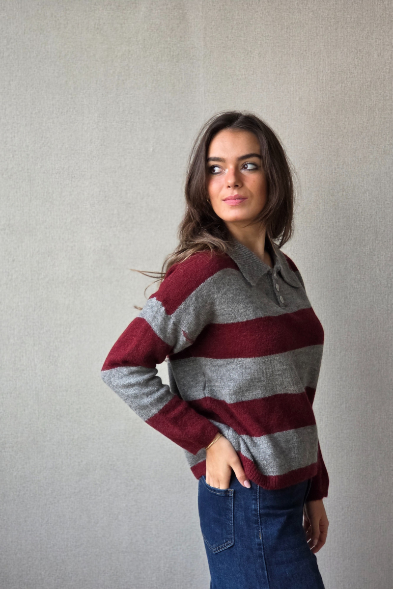 Jersey de rayas con cuello camisero granate