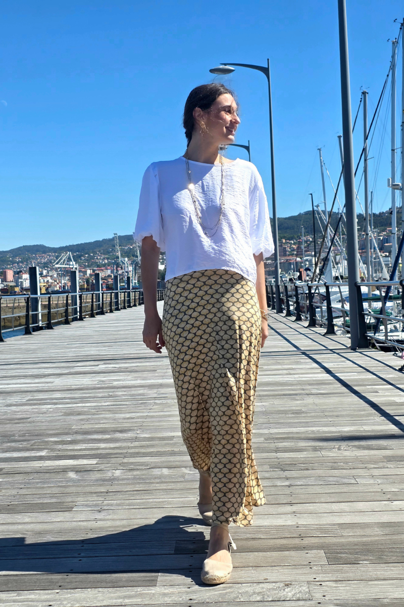 Falda Larga de Conchas Caqui elástica