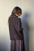 Jersey cuello alto con botones chocolate