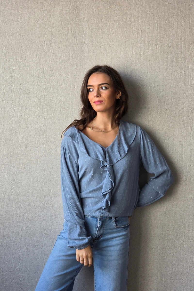 Blusa Azul con Volante y Brillo