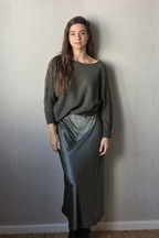 Falda satinada arrugado verde militar