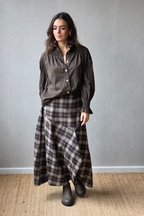 Falda de franela de cuadros escoceses marrón chocolate