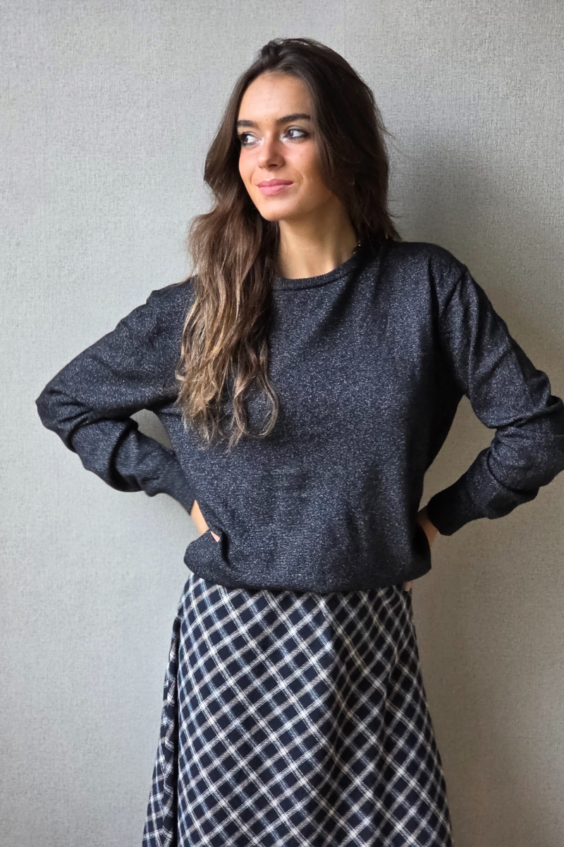 Jersey de brillo cuello redondo negro