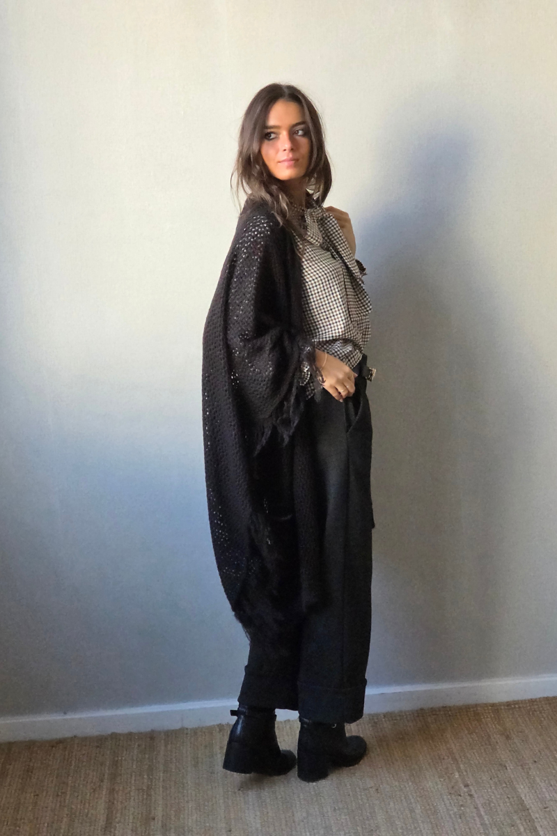 Chal de punto con flecos chocolate