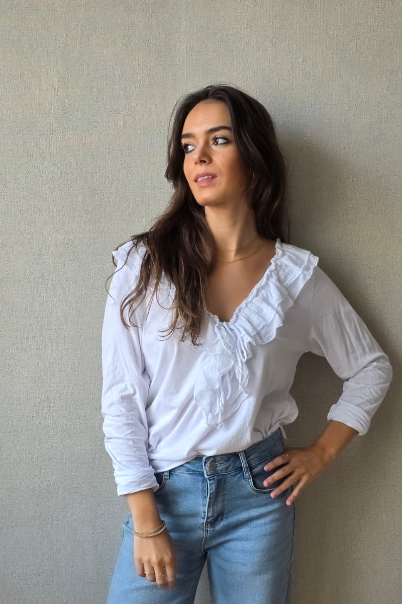 Camiseta Cuello Pico con Volantes Blanca