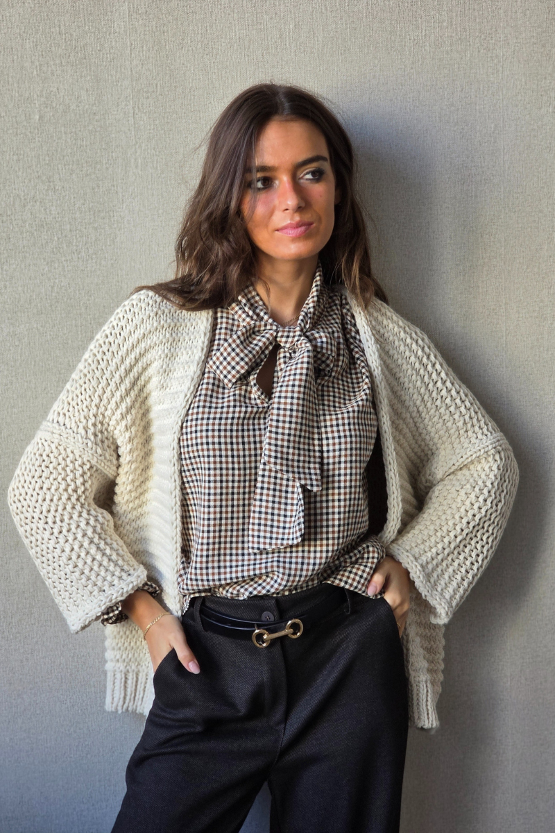 Chaqueta de punto gordo tipo kimono beige