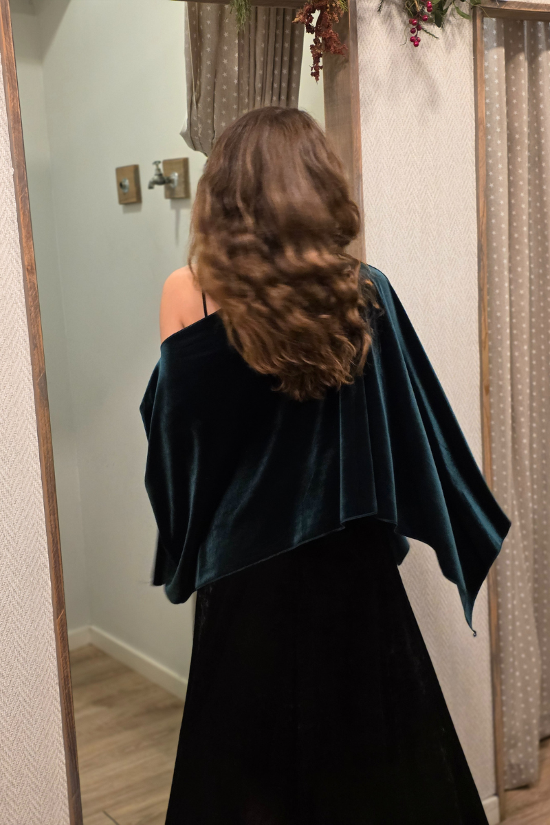 Capa de terciopelo verde botella