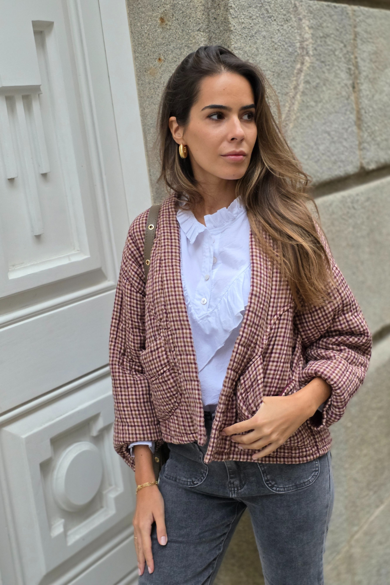 Chaqueta de cuadros acolchada granate