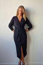Vestido largo con nudo color negro