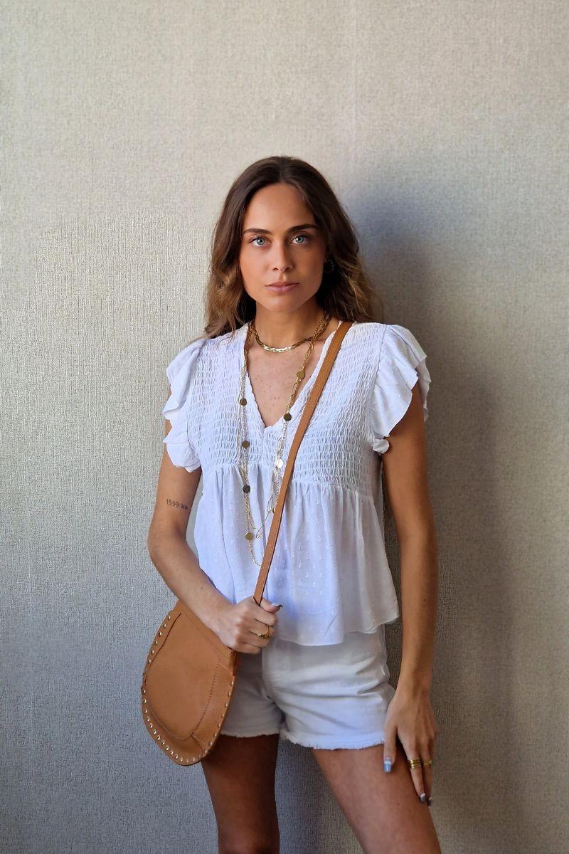 Blusa cuello pico con detalles lurex blanca