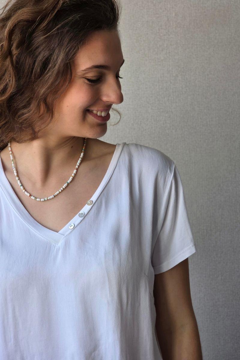 Blusa de seda con tres botones blanca