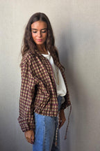 chaqueta tipo bomber de cuadros buganvilla
