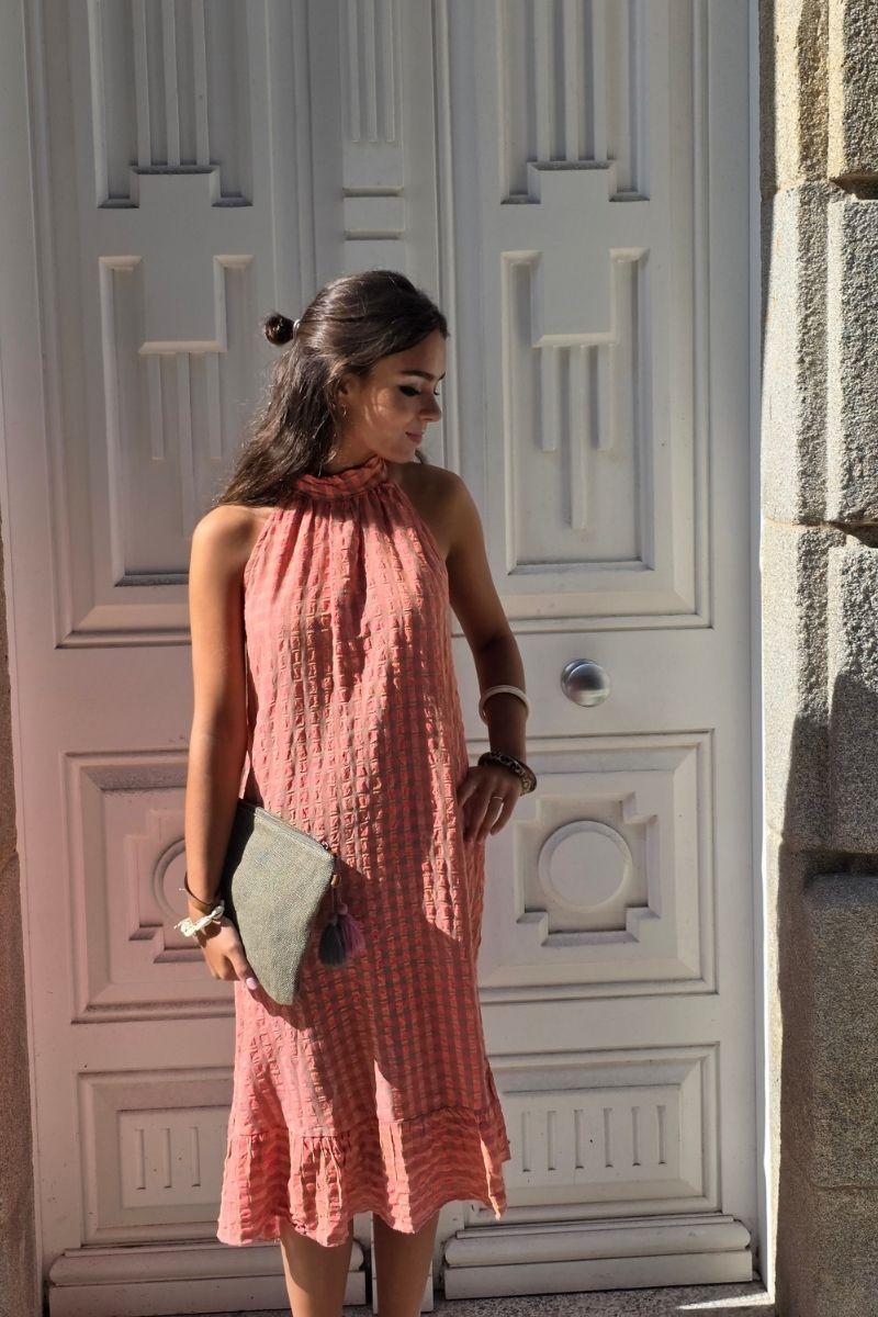 Vestido cuello halter de cuadros coral