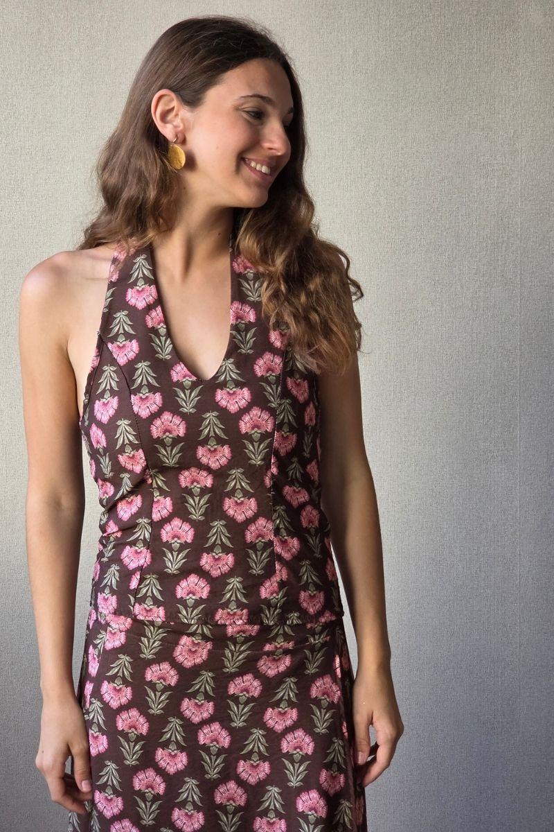 Top de flores boho chocolate