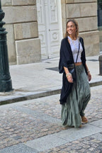 Kimono fluido con raso negro