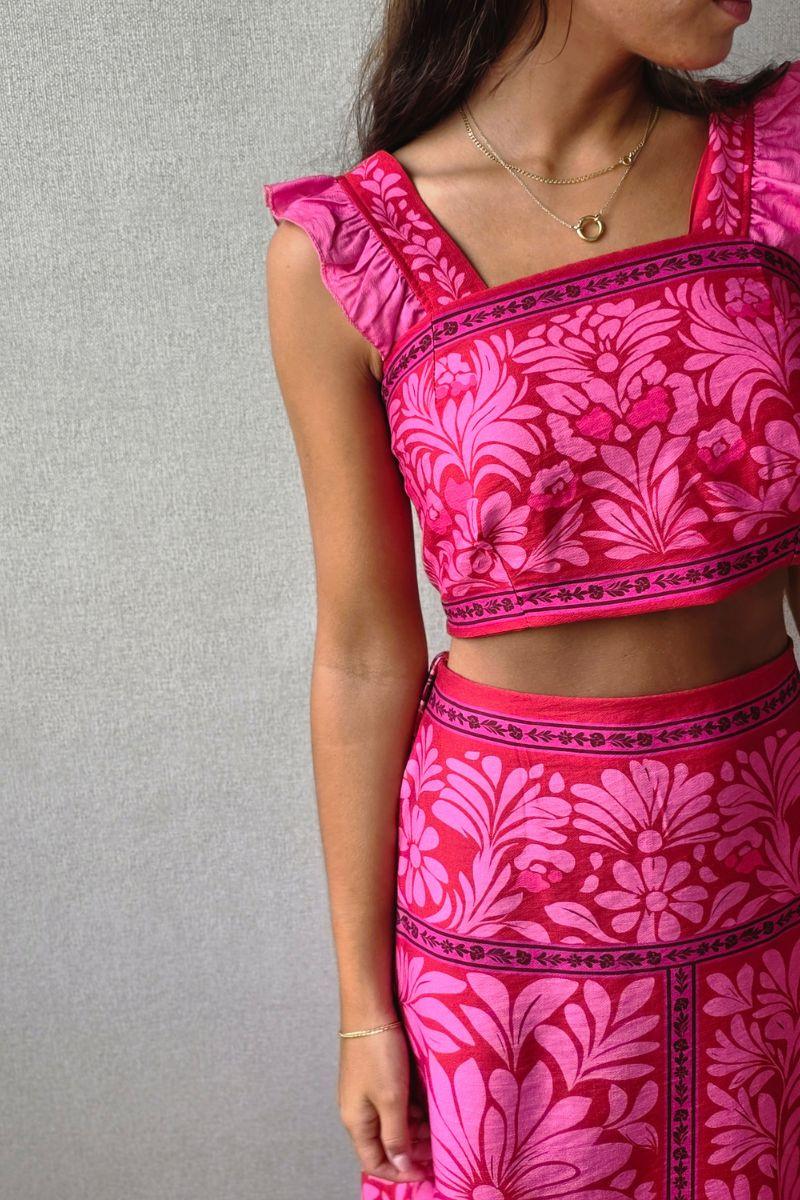 Conjunto con estampado de flores fucsia