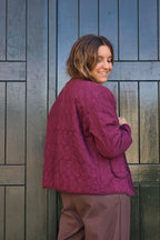 Chaqueta acolchada color vino