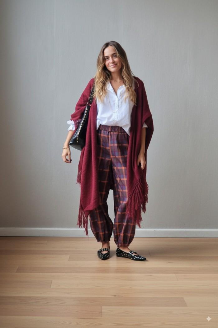 Chal de punto con flecos granate