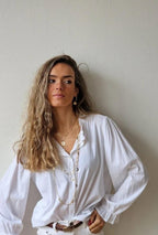 Camisa blanca Teen cuello volantito