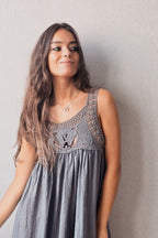 Vestido croche gris