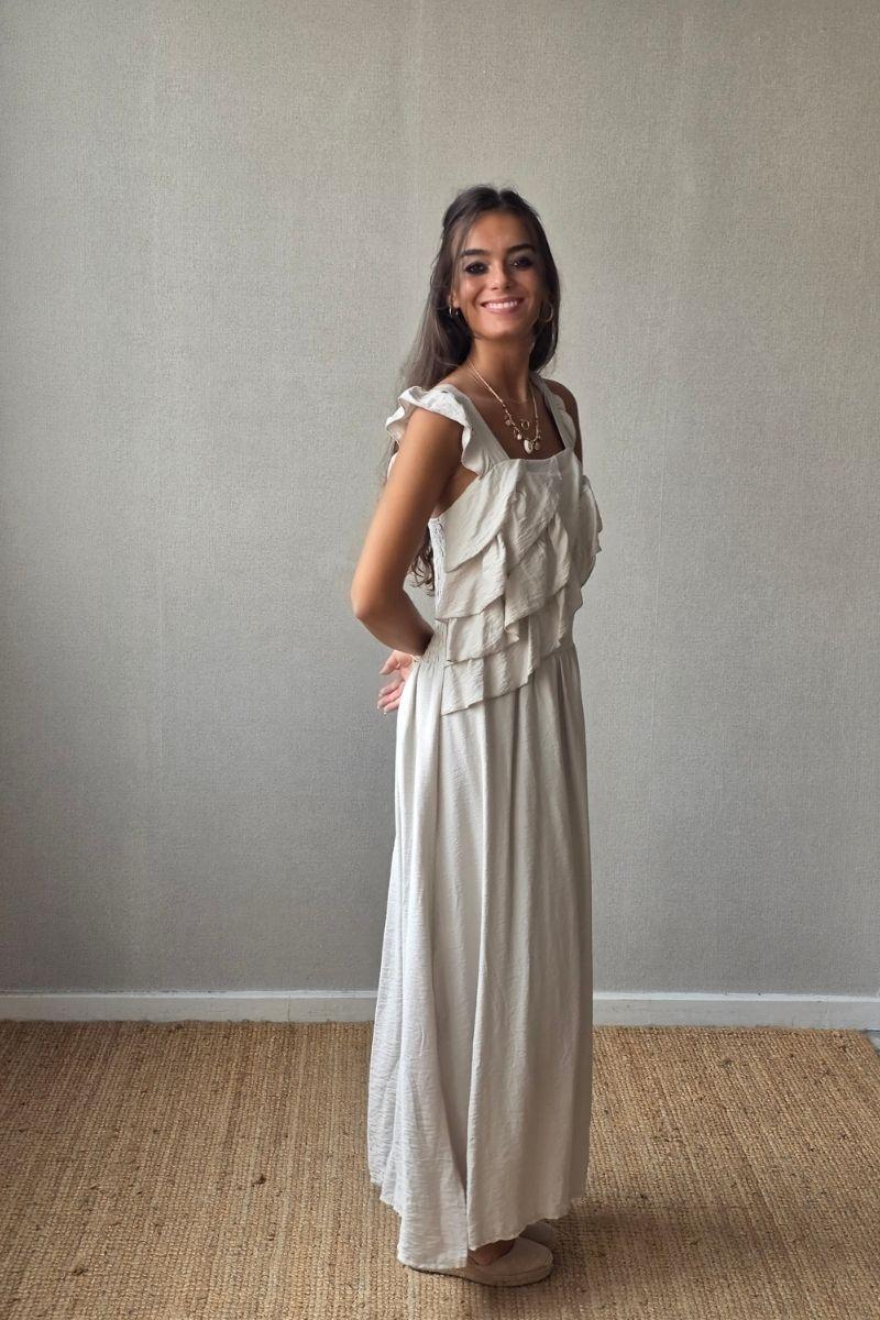 Vestido de volante y tirantes