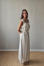 Vestido de volante y tirantes