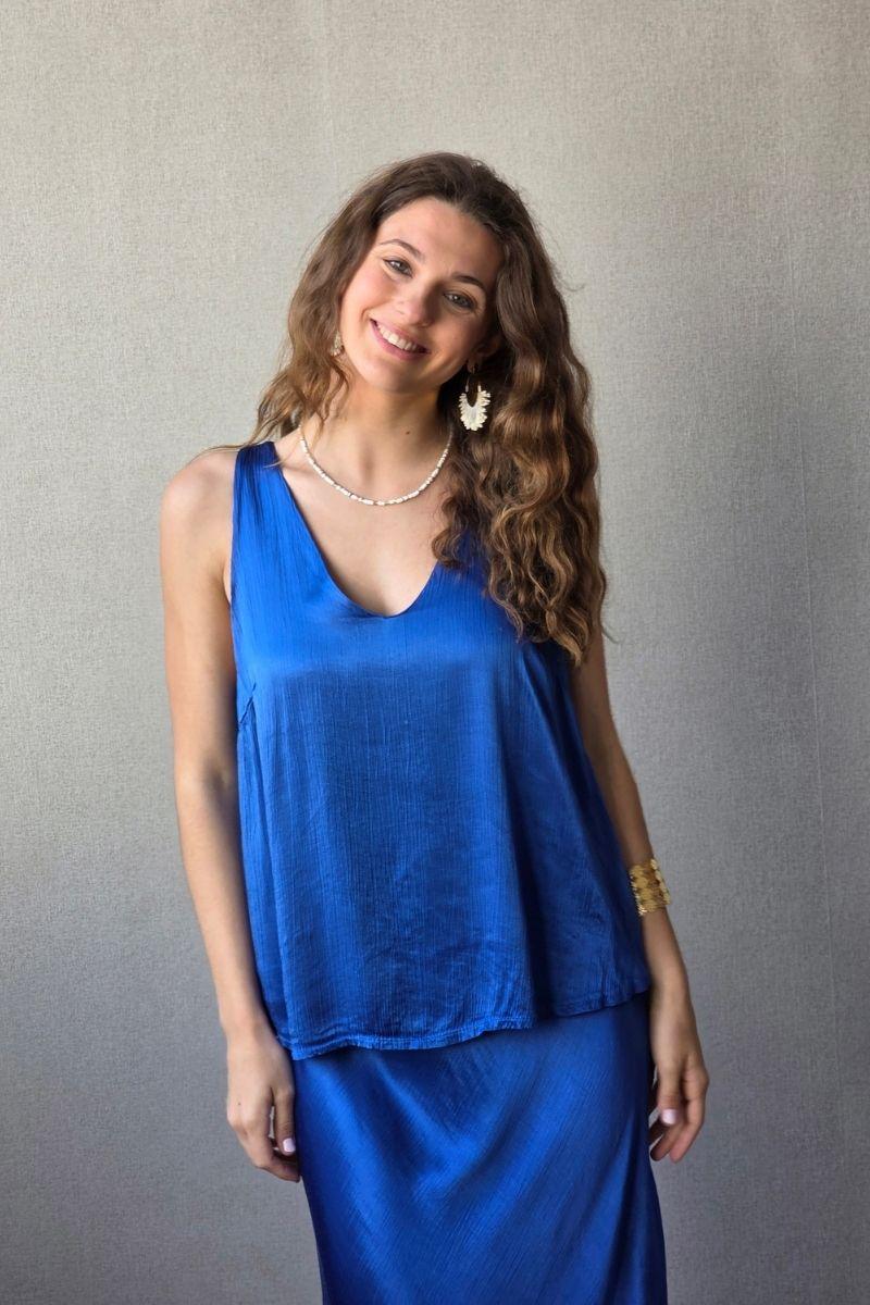 Blusa tirantes de raso azulón