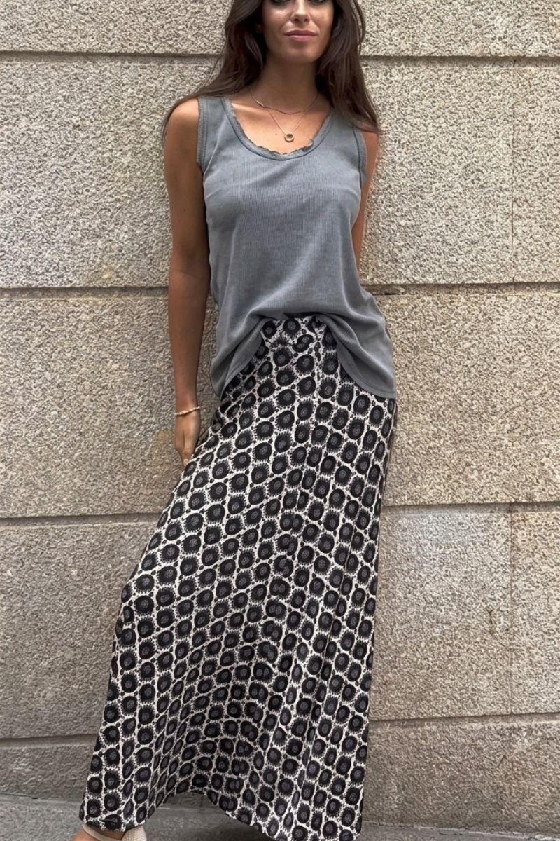 Falda larga estampado fuego negra