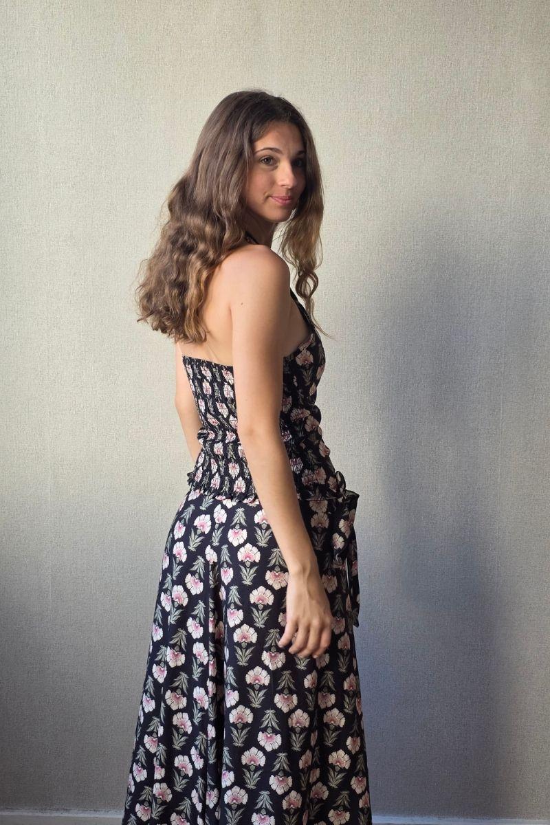 Top flores boho negro