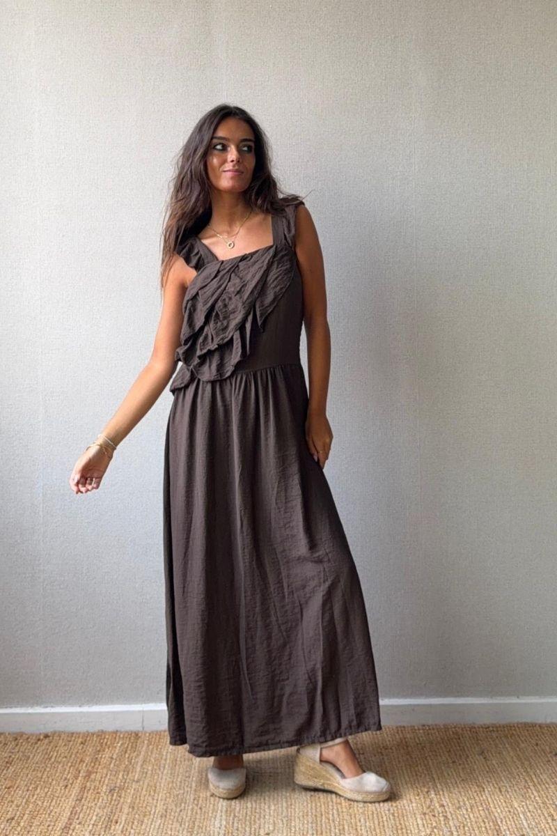 Vestido de volante y tirantes