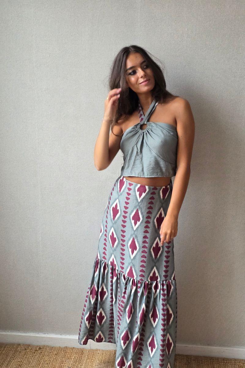conjunto de top y falda verde