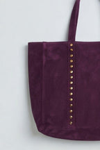 Bolso de ante shopping con tachuelas granate