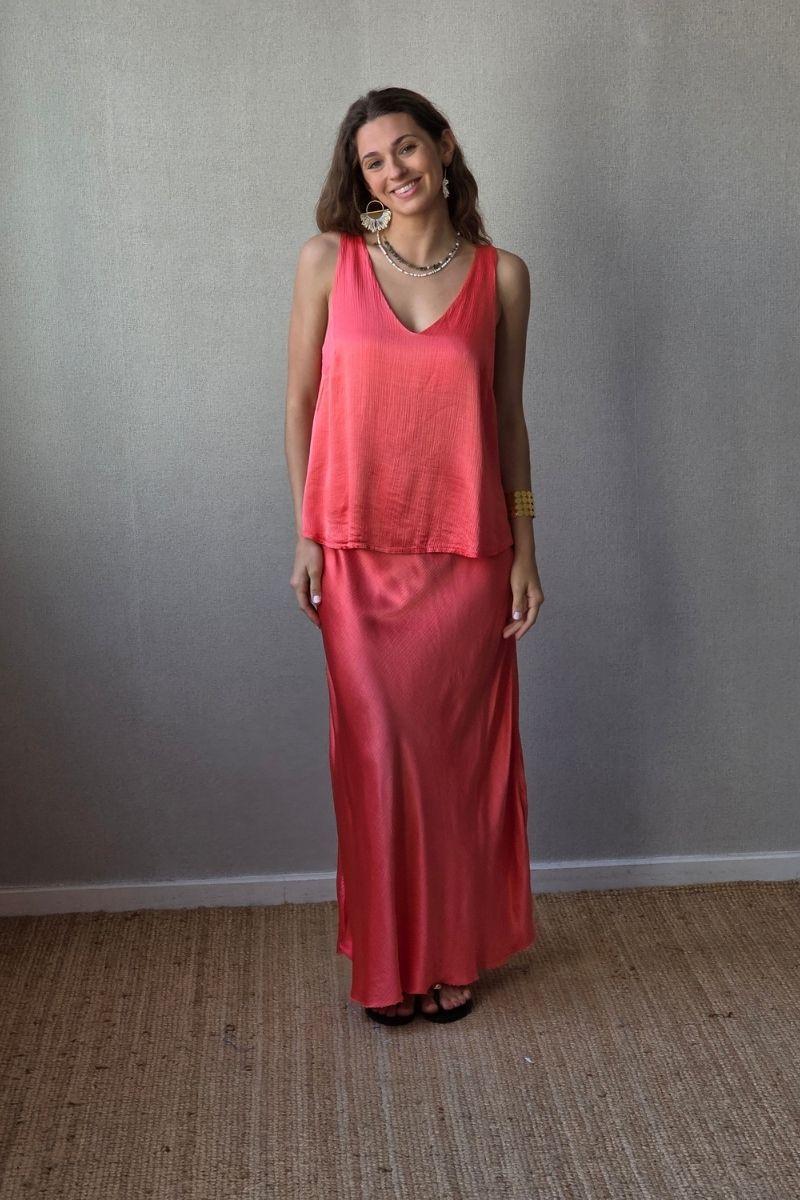 Blusa de tirantes de raso coral