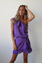 Mini falda con lazada delantera en color morado