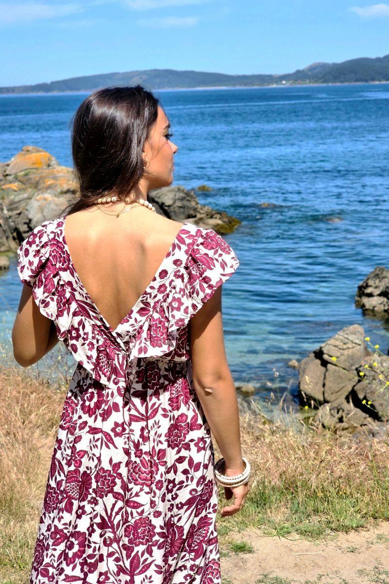 Vestido con volante con flores beige