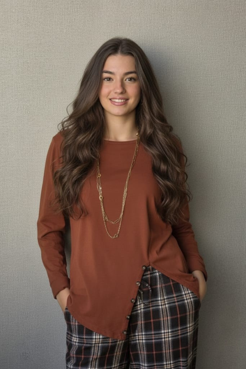 Camiseta cuello redondo con botones caldero