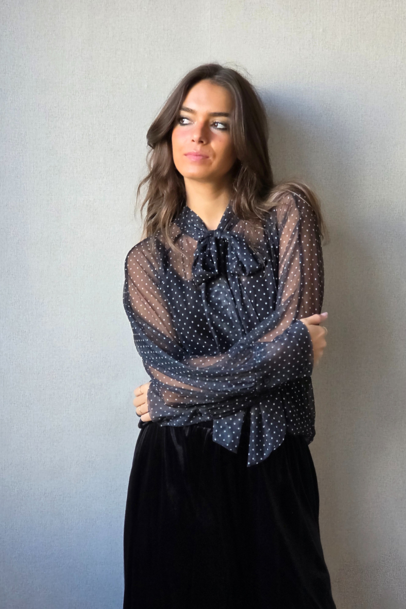 Blusa Lola de tul con puntitos negra