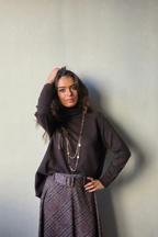 Jersey cuello alto con botones chocolate