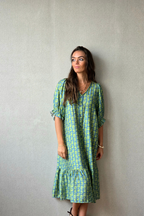 Vestido flores con botones verde