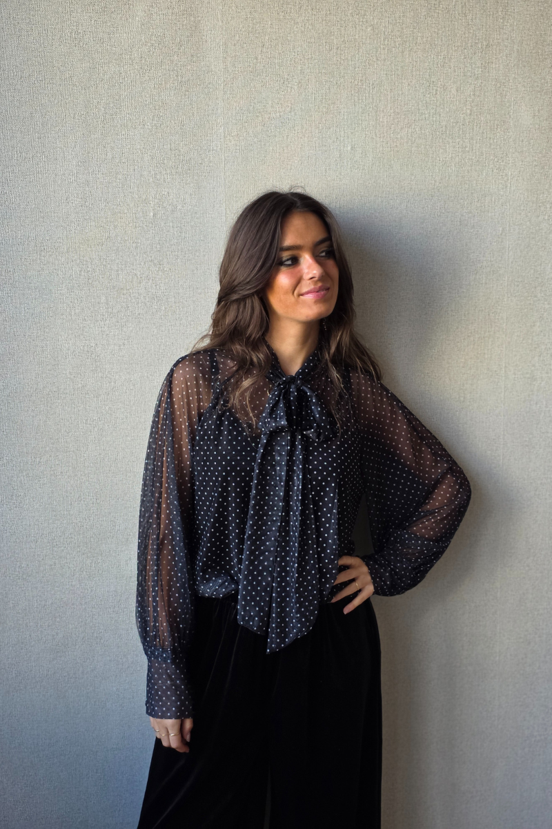 Blusa Lola de tul con puntitos negra