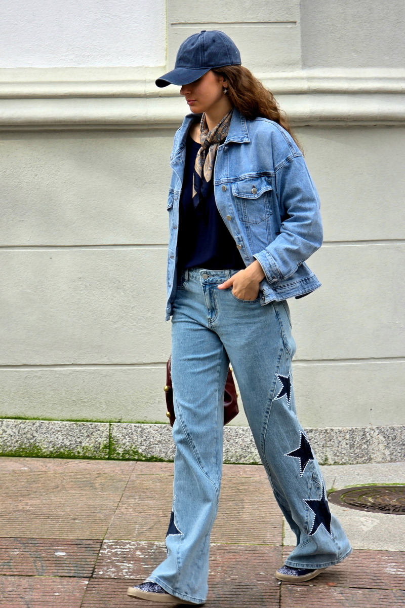 Vaquero Azul con Estrellas Laterales