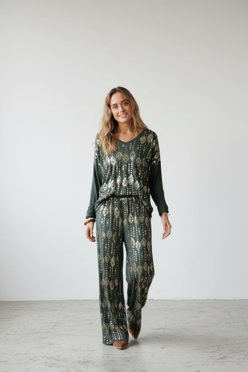 Pantalón de punto verde con lentejuelas