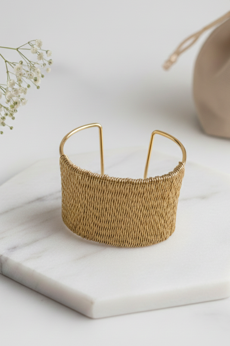 Brazalete dorado de cobre abierto