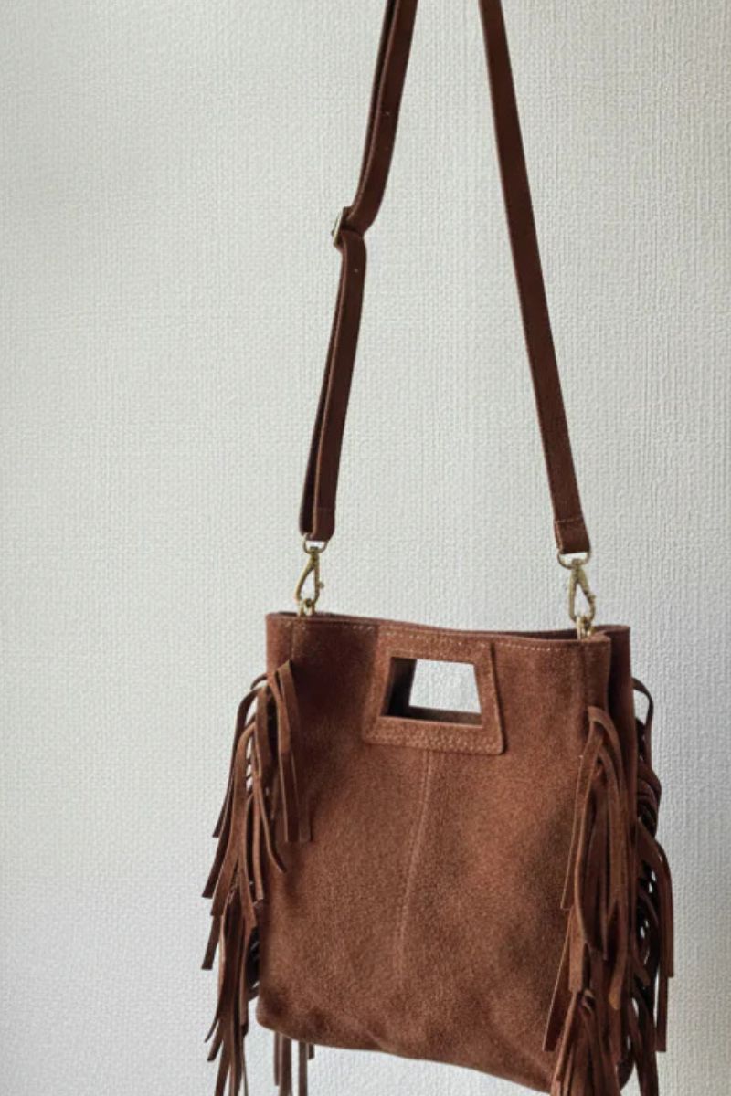 Bolso de ante con flecos marrón
