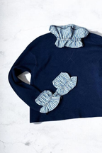 Conjunto de puño y cuello rayas azul marino