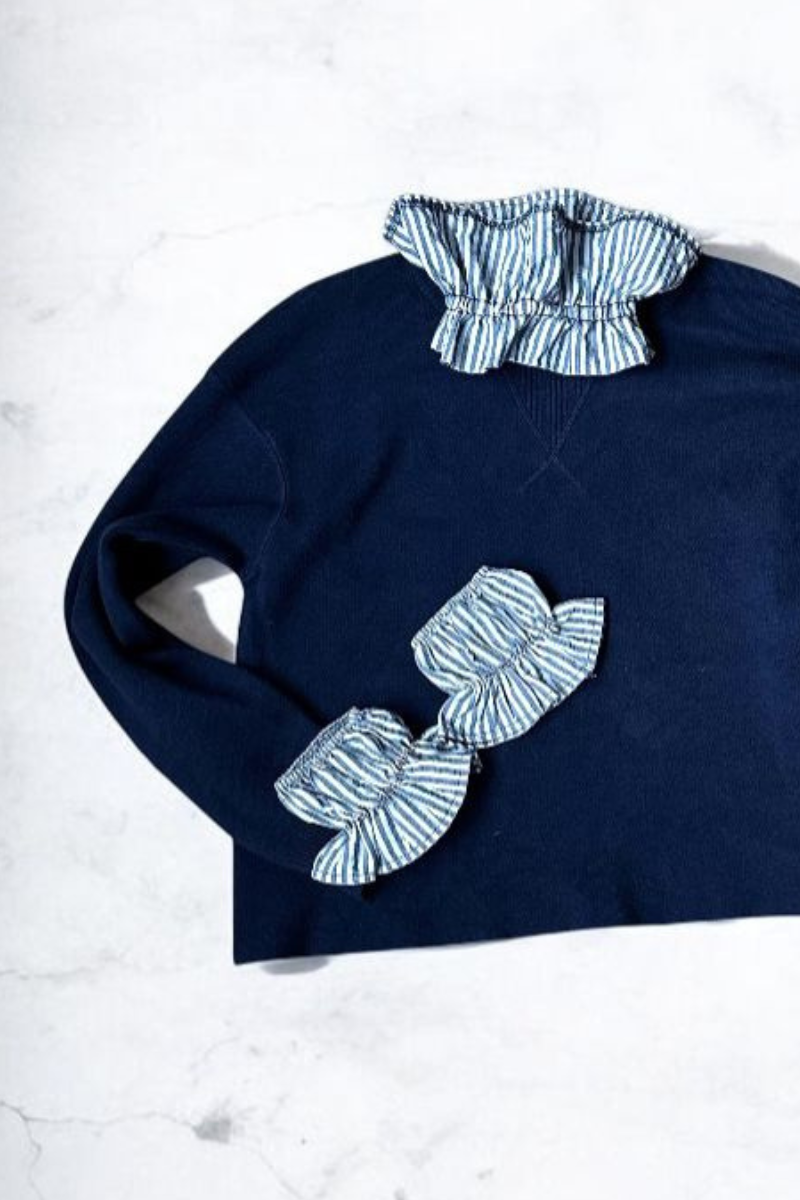 Conjunto de puño y cuello rayas azul marino