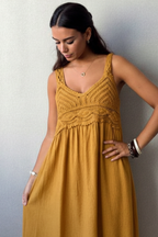 Vestido de tirantes Crochet Mostaza